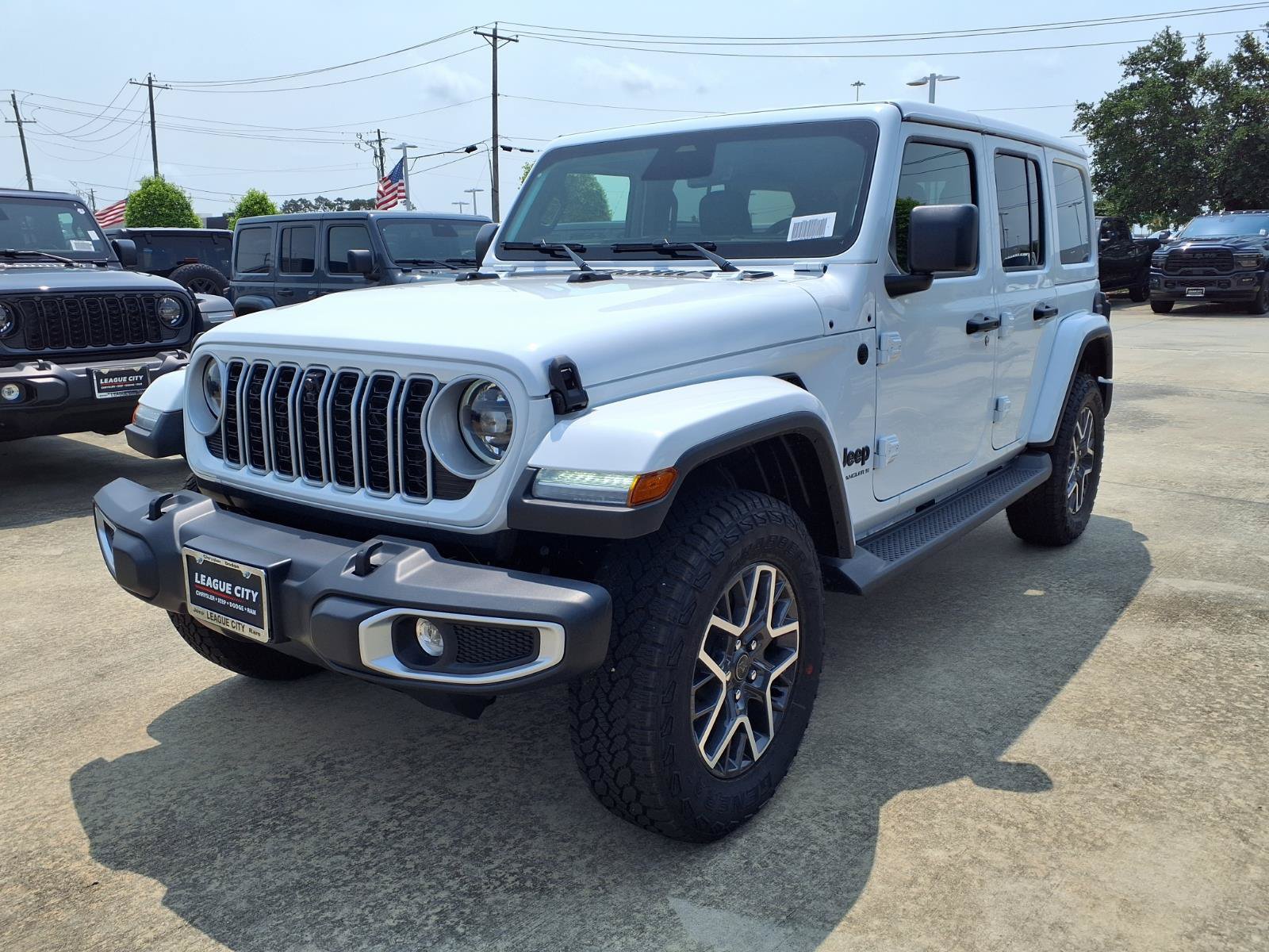 New 2026 Jeep Wrangler Unlimited Sahara AWD/4WD image 3