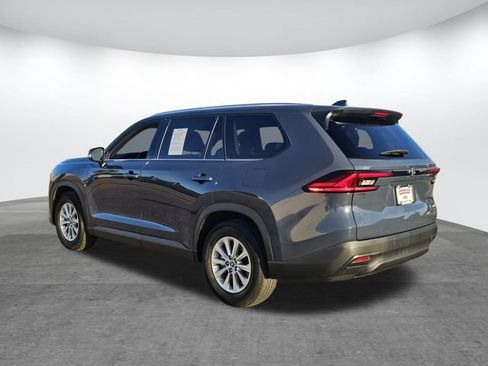 Used 2024 Toyota Grand Highlander XLE image 6