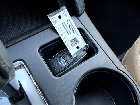 Used 2017 Subaru Outback 2.5i Limited image 12