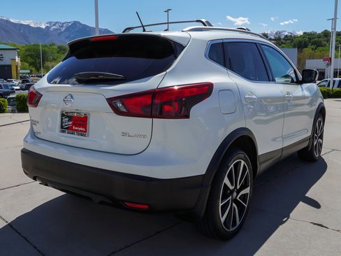 Used 2018 Nissan Rogue Sport SL AWD/4WD image 8
