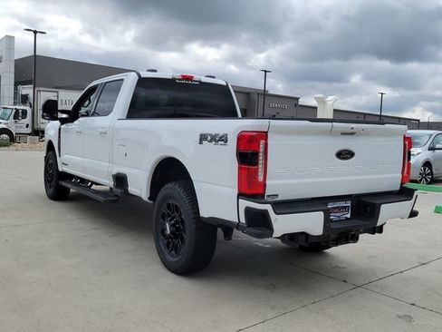 Certified 2025 Ford F250 XLT w/ Black Appearance Package AWD/4WD image 5