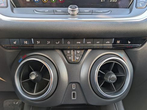 Used 2023 Chevrolet Blazer LT w/ Convenience Package image 25