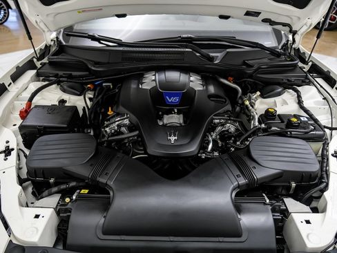 Used 2023 Maserati Ghibli Modena RWD image 54