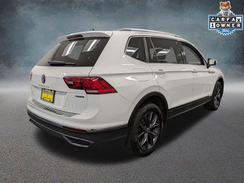 Used 2022 Volkswagen Tiguan SE w/ Panoramic Sunroof Package image 4