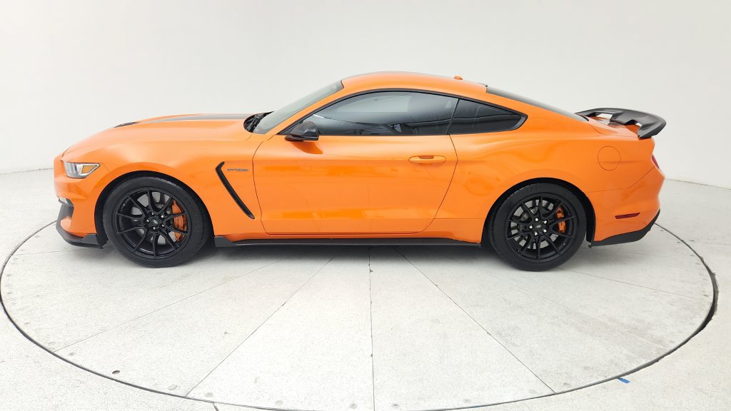 Used 2020 Ford Mustang Shelby GT350 w/ Technology Package RWD image 4
