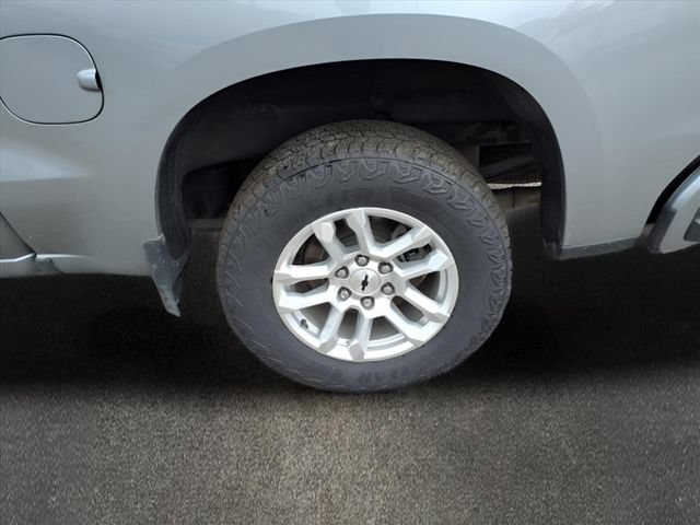 Used 2023 Chevrolet Silverado 1500 RST AWD/4WD image 21