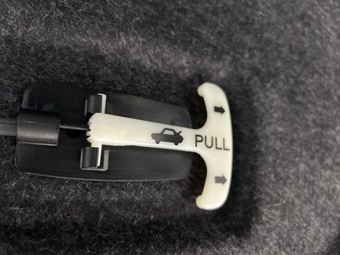 Used 2024 Nissan Altima 2.5 SV image 29