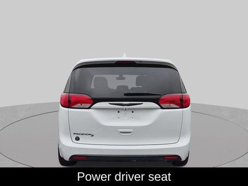 Used 2019 Chrysler Pacifica Touring Plus w/ S Appearance Package FWD image 7