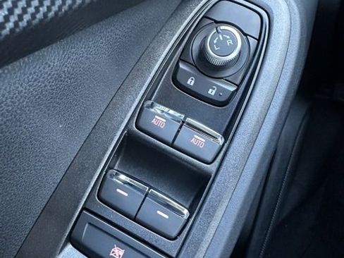 Used 2025 Subaru Crosstrek 2.5i Limited image 18