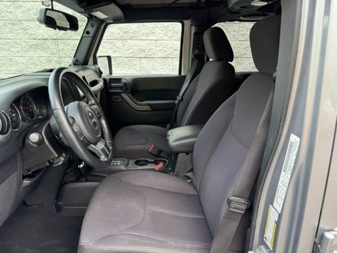 Used 2014 Jeep Wrangler Unlimited Sport w/ Quick Order Package 24S AWD/4WD image 7
