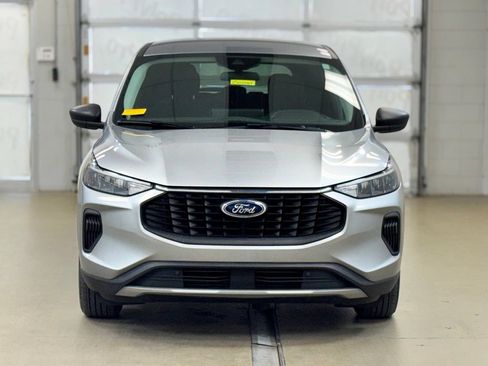 Used 2023 Ford Escape Active w/ Tech Pack #1 FWD image 2