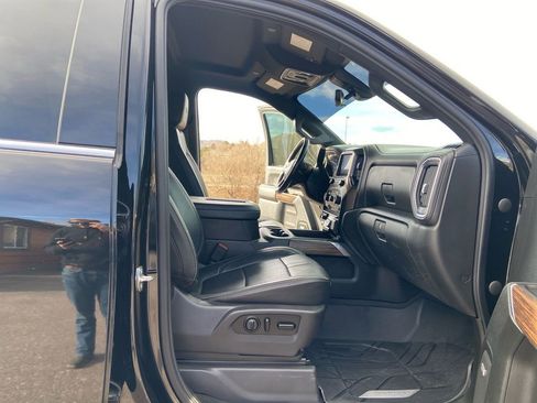 Used 2020 Chevrolet Silverado 3500 High Country image 37