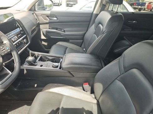 Certified 2023 Nissan Pathfinder SL w/ SL Premium Package AWD/4WD image 6