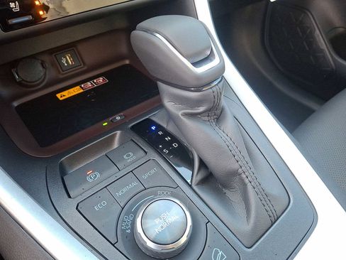 New 2025 Toyota RAV4 Limited image 21