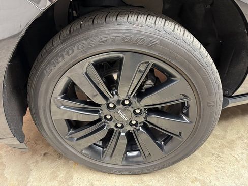 Used 2023 Lincoln Navigator L Reserve image 29