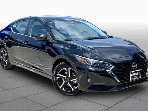 Used 2025 Nissan Sentra SV FWD image 3