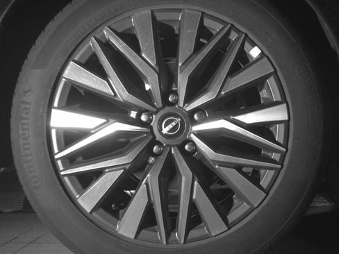 Used 2025 Nissan Altima 2.5 SV FWD image 18