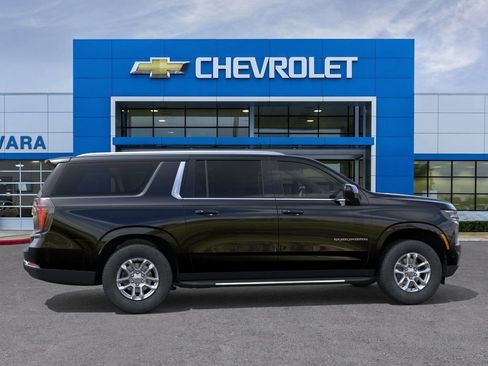 New 2026 Chevrolet Suburban LS RWD image 5