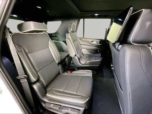 New 2026 GMC Yukon Elevation w/ Elevation Premium Package AWD/4WD image 11