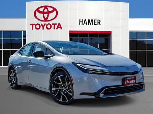 New 2026 Toyota Prius Plug-In Hybrid FWD image 1