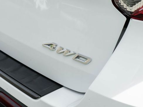 Used 2022 Ford Explorer XLT w/ Equipment Group 202A image 14