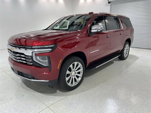 New 2025 Chevrolet Suburban Premier image 1