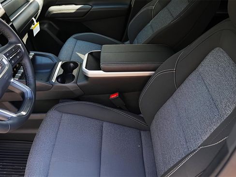 New 2026 GMC Terrain Elevation w/ Black Edition image 9