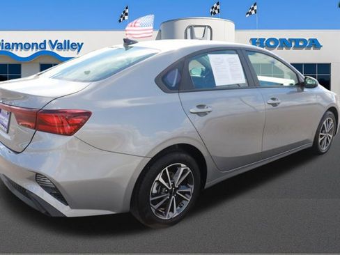 Used 2023 Kia Forte LXS image 6