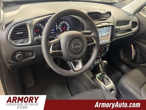 Used 2023 Jeep Renegade Latitude image 9