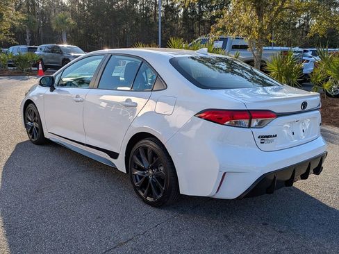 Used 2024 Toyota Corolla SE image 6
