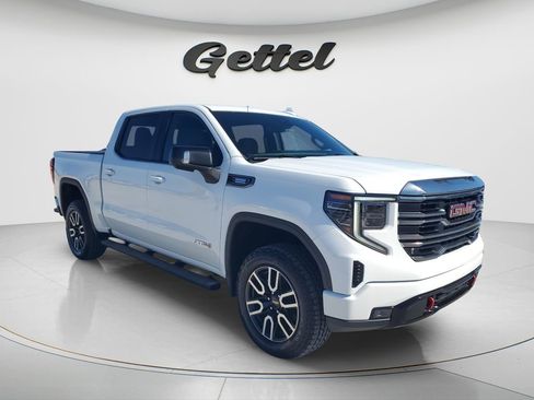Used 2022 GMC Sierra 1500 AT4 w/ AT4 Preferred Package AWD/4WD image 2