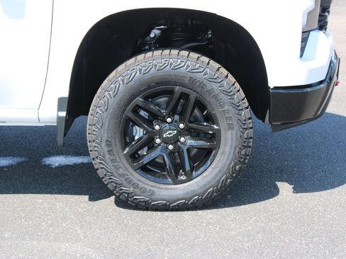 New 2026 Chevrolet Silverado 1500 Custom Trail Boss AWD/4WD image 12