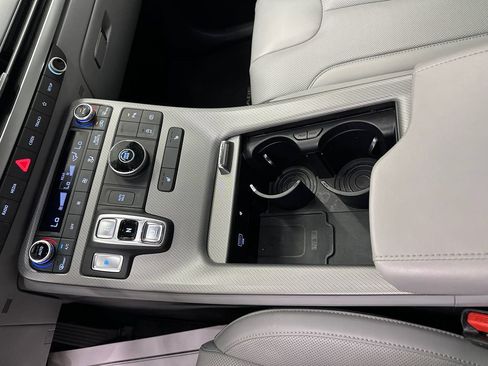 Used 2025 Hyundai Palisade SEL FWD image 32