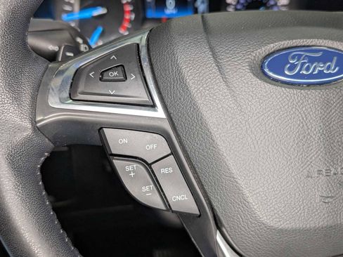 Used 2018 Ford Edge SEL AWD/4WD image 32