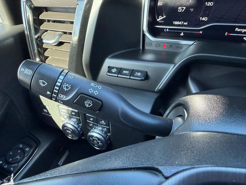 Used 2024 GMC Sierra 2500 AT4 w/ AT4 Premium Plus Package image 25