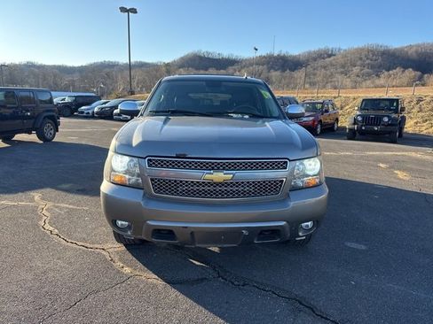 Used 2007 Chevrolet Suburban LTZ w/ LTZ Preferred Equipment Group image 3