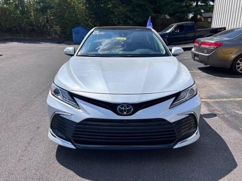Used 2024 Toyota Camry XLE w/ Navigation Package FWD image 2