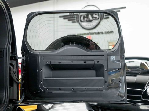 Used 2023 Land Rover Defender 110 X-Dynamic SE AWD/4WD image 87