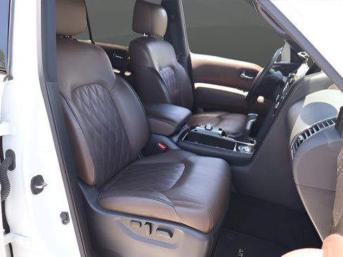 Used 2022 Nissan Armada Platinum w/ Captain's Chairs Package RWD image 25