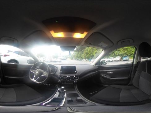Used 2025 Nissan Sentra SV FWD image 37