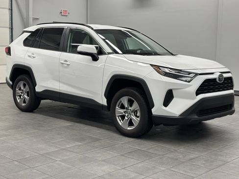 Used 2025 Toyota RAV4 XLE image 1