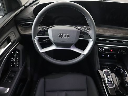 Used 2025 Audi Q5 Premium w/ Convenience Package AWD/4WD image 11