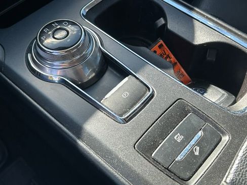 Used 2019 Ford Fusion Titanium FWD image 19