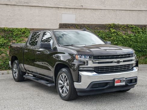 Used 2021 Chevrolet Silverado 1500 LT w/ All Star Edition Plus RWD image 3