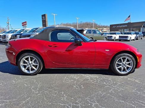 Used 2016 MAZDA MX-5 Miata Sport image 7