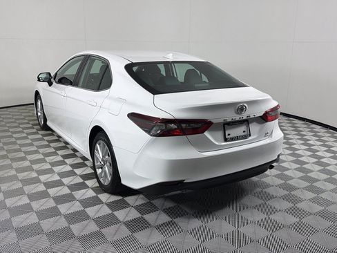 Used 2023 Toyota Camry LE AWD/4WD image 7