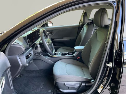 Used 2025 Kia K4 FWD image 20
