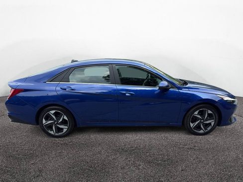 Used 2021 Hyundai Elantra Limited w/ Cargo Package FWD image 8