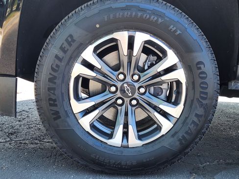 Used 2022 Chevrolet Colorado Z71 AWD/4WD image 21