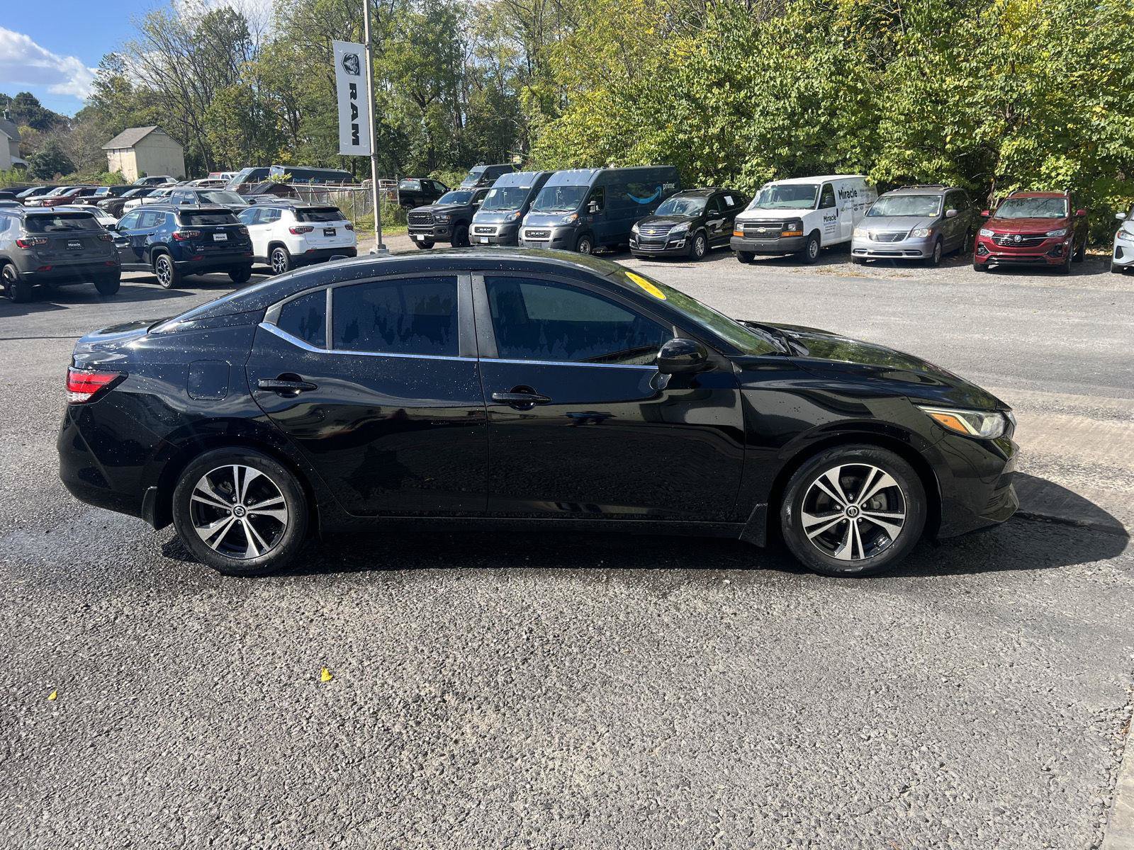 Used 2022 Nissan Sentra SV w/ All-Weather Package FWD image 2